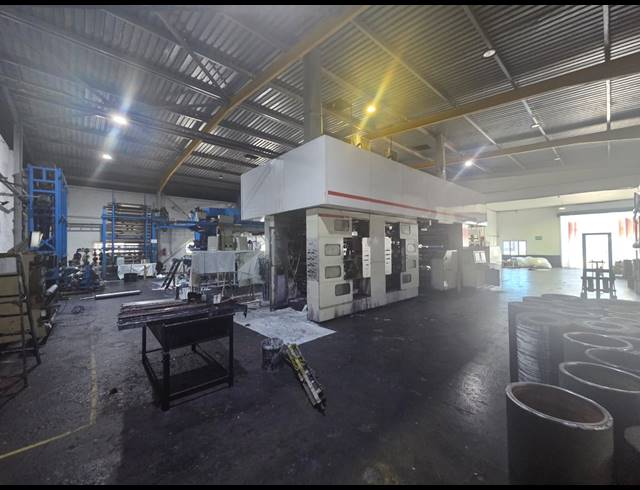 1,200M² WAREHOUSE FOR SALE IN SPRINGFIELD